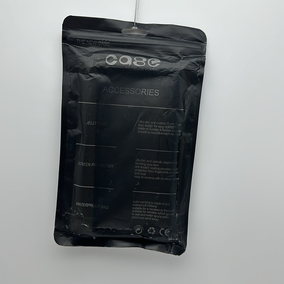 Black Samsung Galaxy S23 Ultra Case - Picture 4 of 5